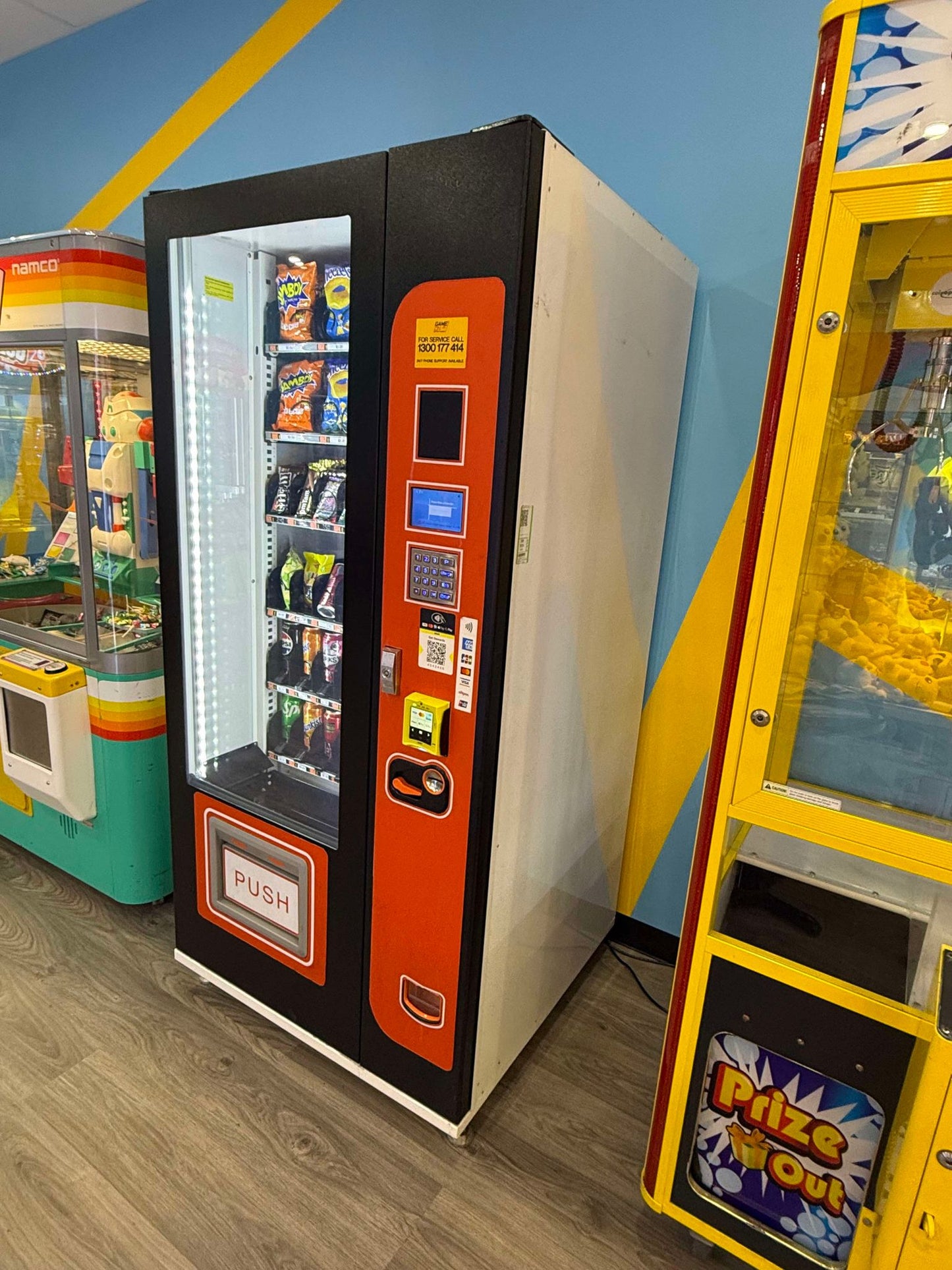 Food/Drink Vending machine (Second hand)