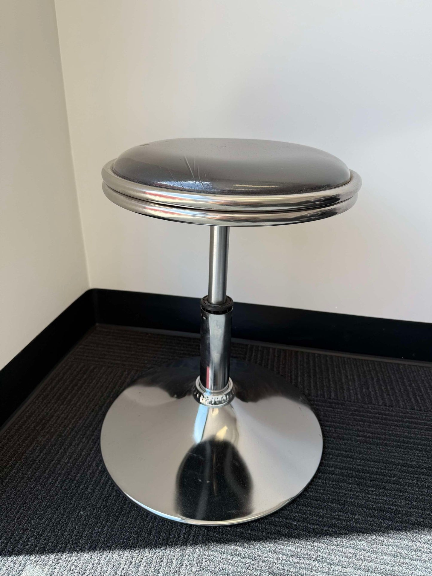 Gas Lift Stool