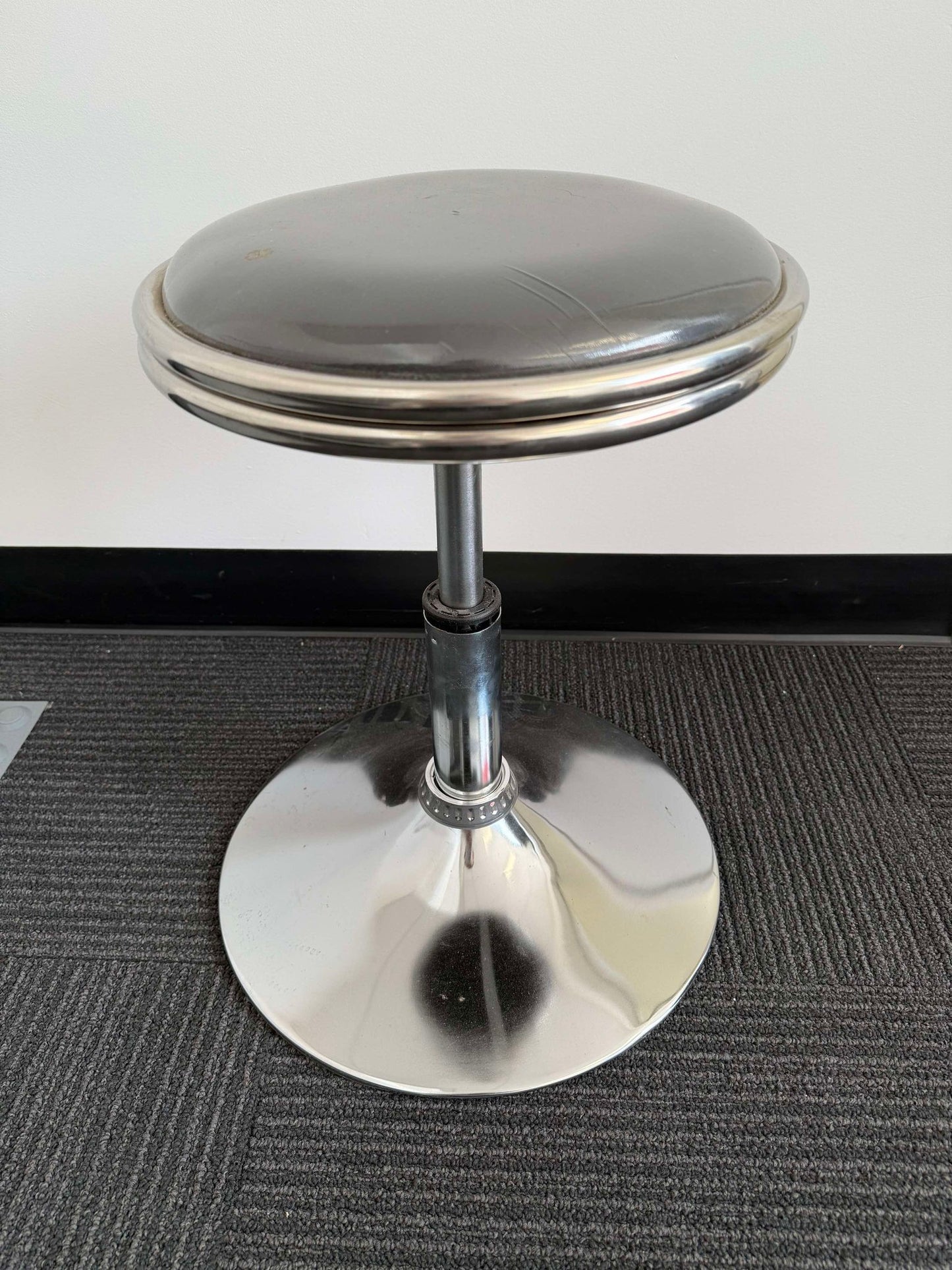 Gas Lift Stool